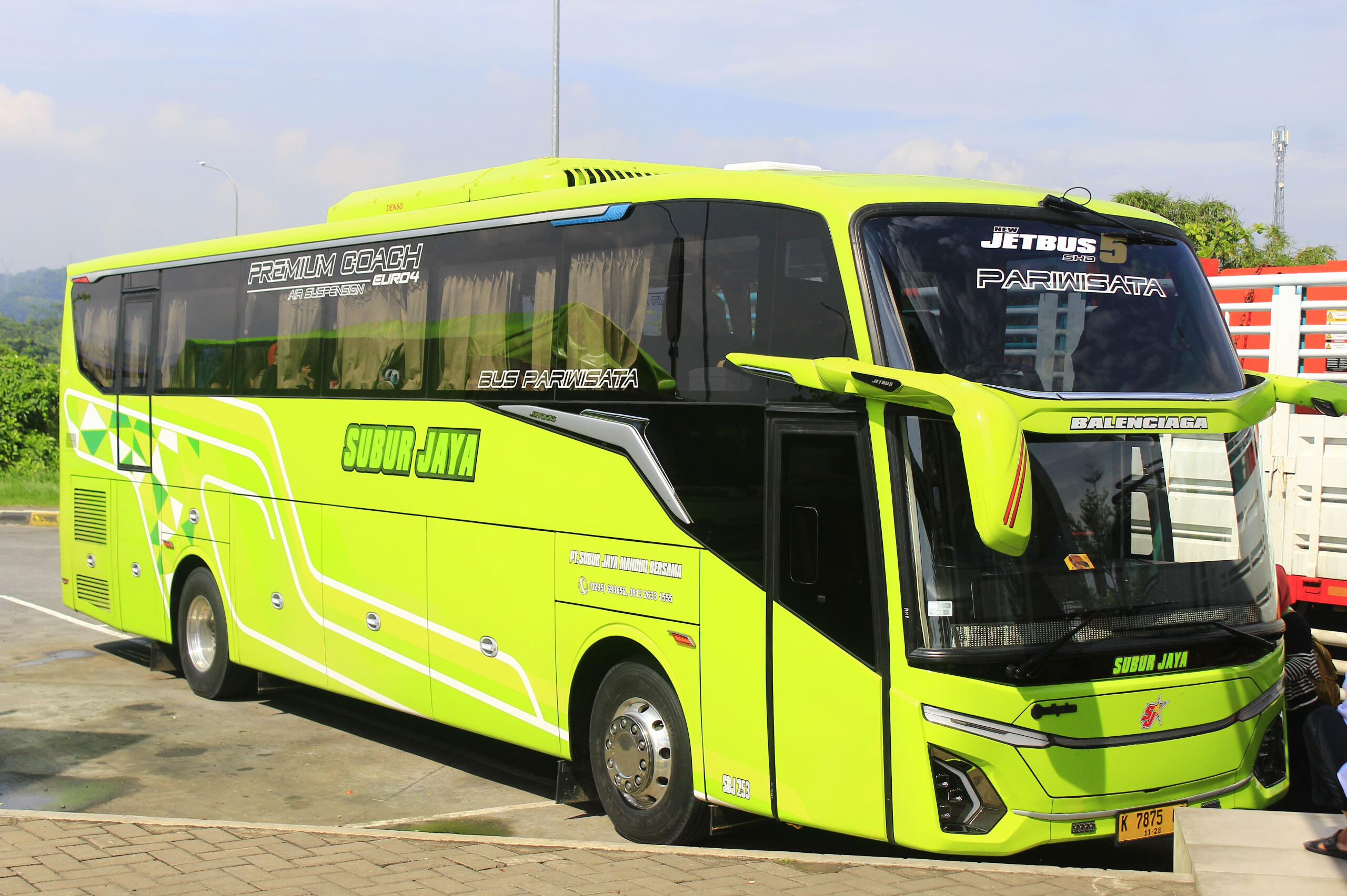 What!? A jetbus 5 SHD!?